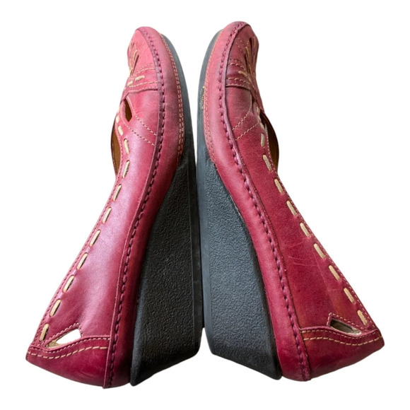 Clarks Artisan Collection Leather Red Cutout Slides Sandals 6.5M - Picture 4 of 9